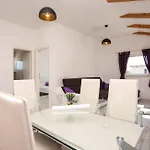 Stunning In *