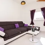 Stunning In Ferienhaus Vodice