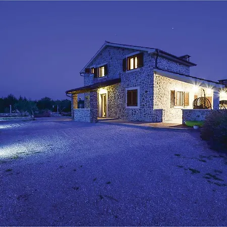 4 Bedroom In Holiday home *