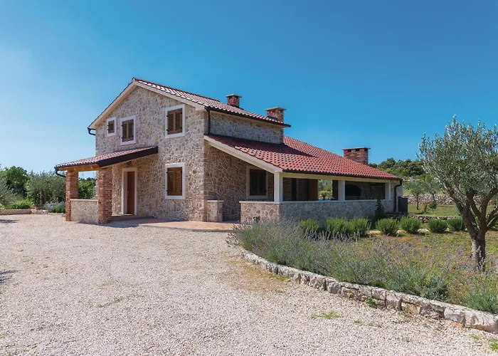 Holiday home 4 Bedroom In *