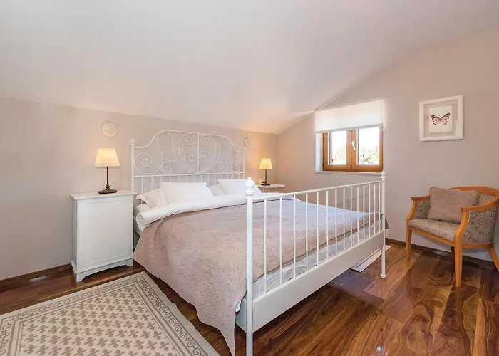 Holiday home 4 Bedroom In *