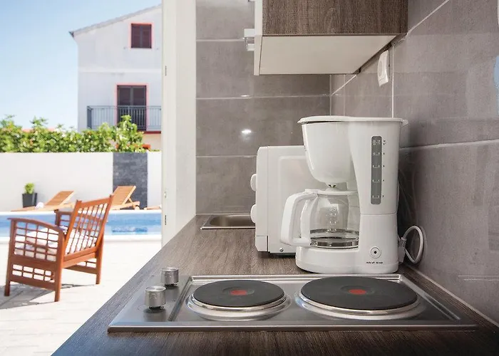 4 Bedroom In Holiday home *