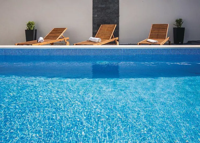 Holiday home 4 Bedroom In *